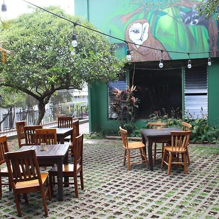 Casa Yoses Hostel Сан-Хосе Экстерьер фото