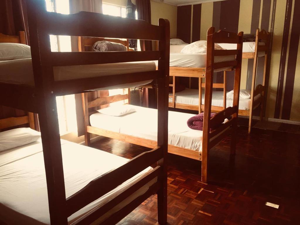 Casa Yoses Hostel Сан-Хосе Экстерьер фото