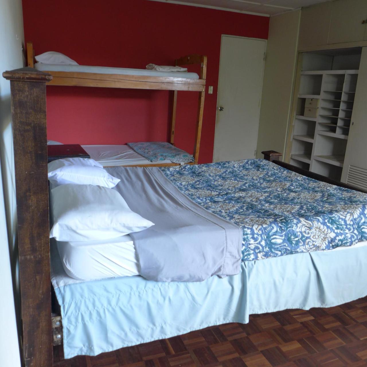Casa Yoses Hostel Сан-Хосе Экстерьер фото