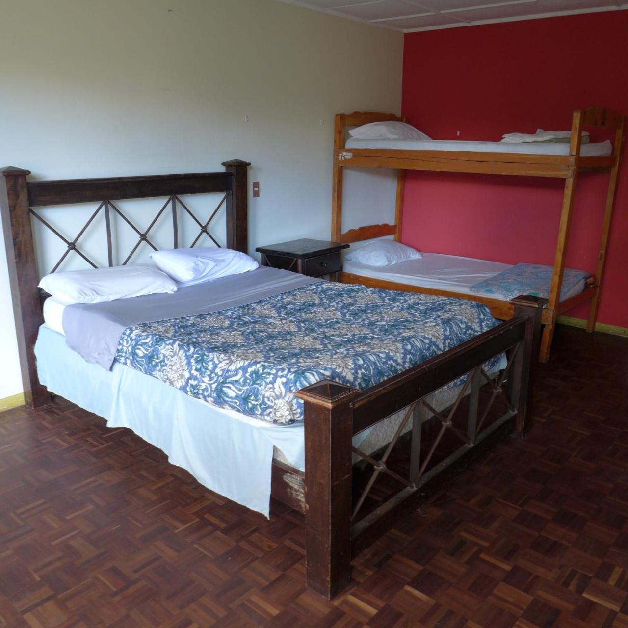 Casa Yoses Hostel Сан-Хосе Экстерьер фото