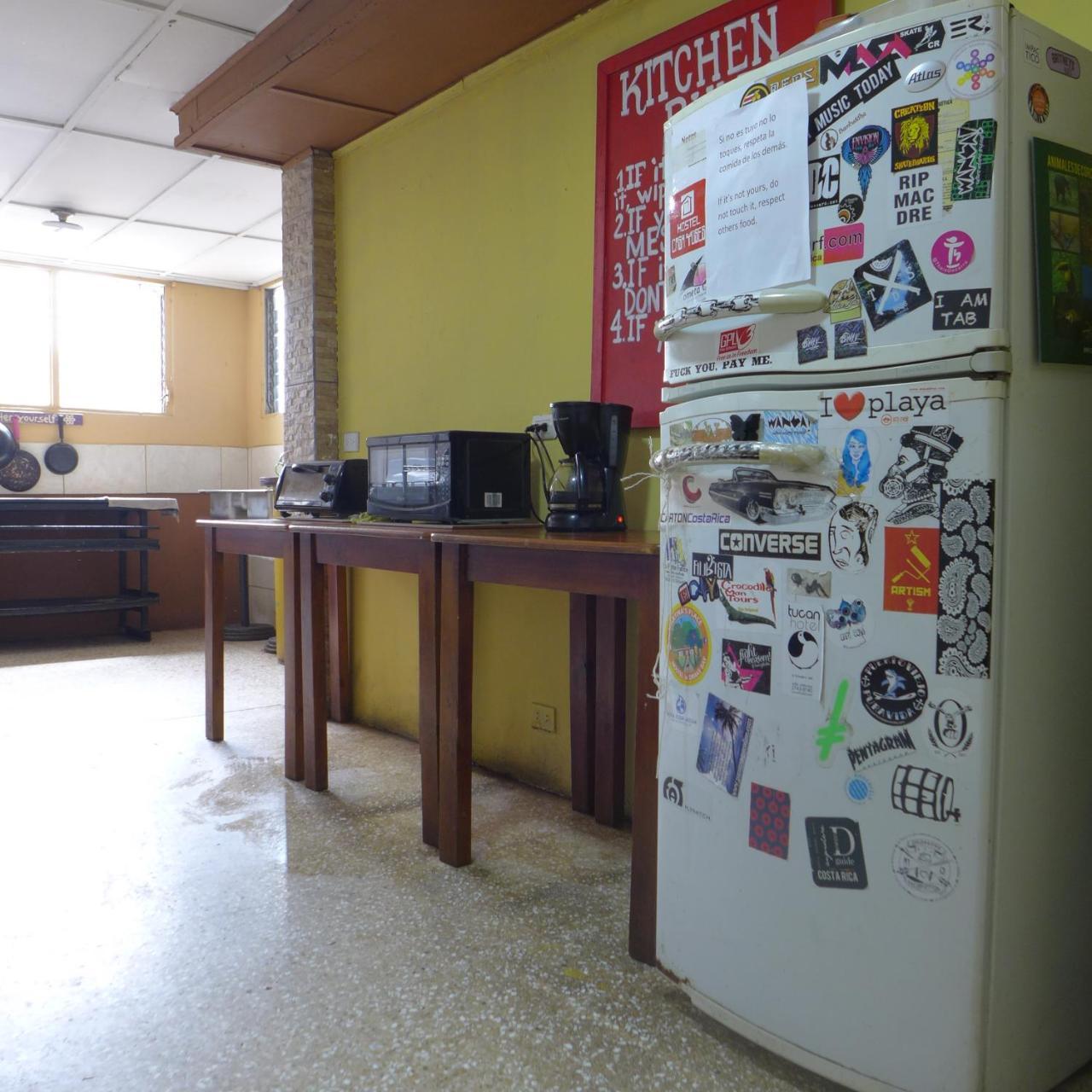 Casa Yoses Hostel Сан-Хосе Экстерьер фото